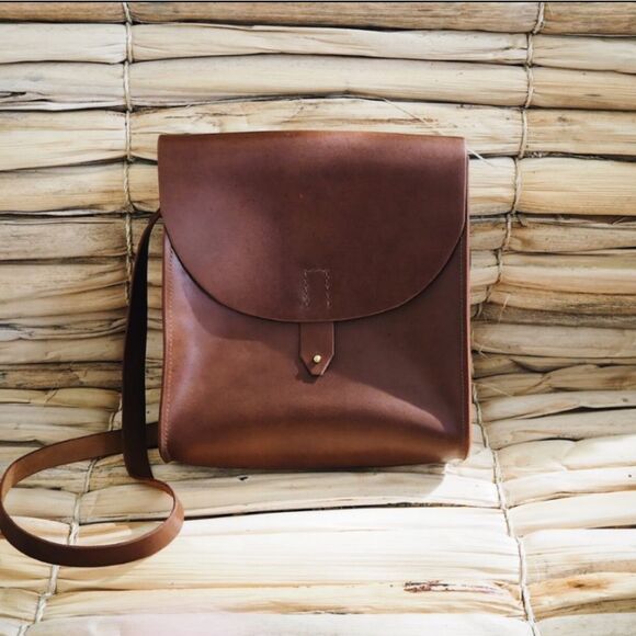 Haiti Design Co -Juliet Messenger Bag - Picture 14 of 14